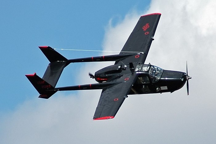 Самолет Cessna 337