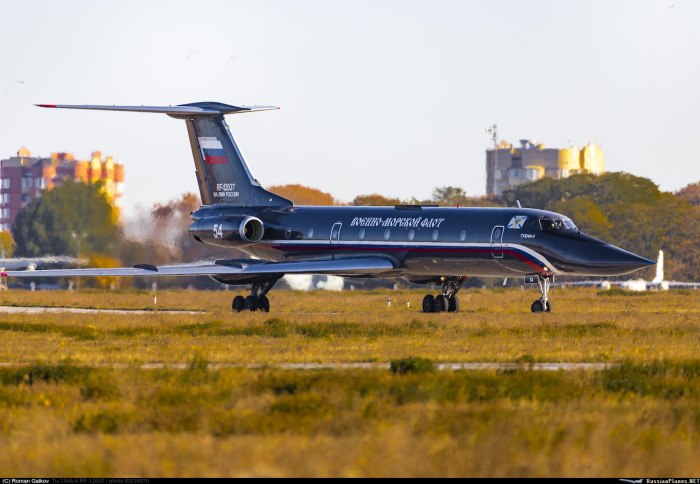 Учебно-тренировочный самолёт ту-134убл