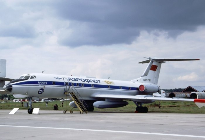 Самолет ту 134ш