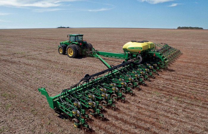 John Deere DB 55 , пропашная сеялка секция. МАКСЭНЕРДЖИ