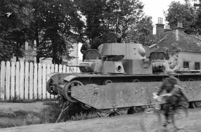 Т-35 В Берлине 1945
