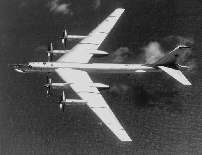 Ту-95 бомбардировщик СССР