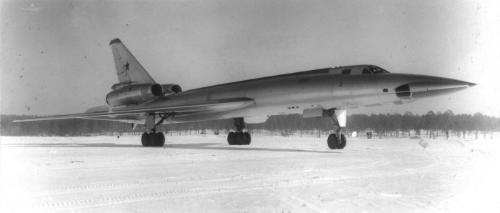 Ту-22 сверхзвуковой самолёт бомбардировщики