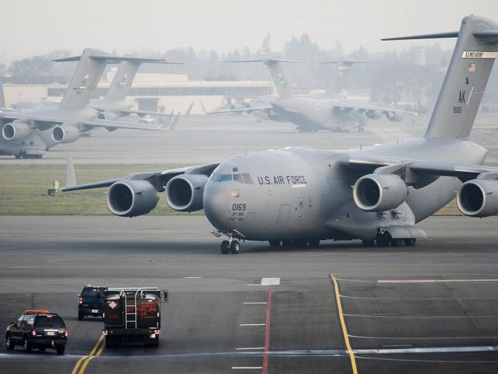 Boeing c-17