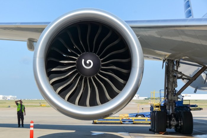 General Electric ge90 самолет
