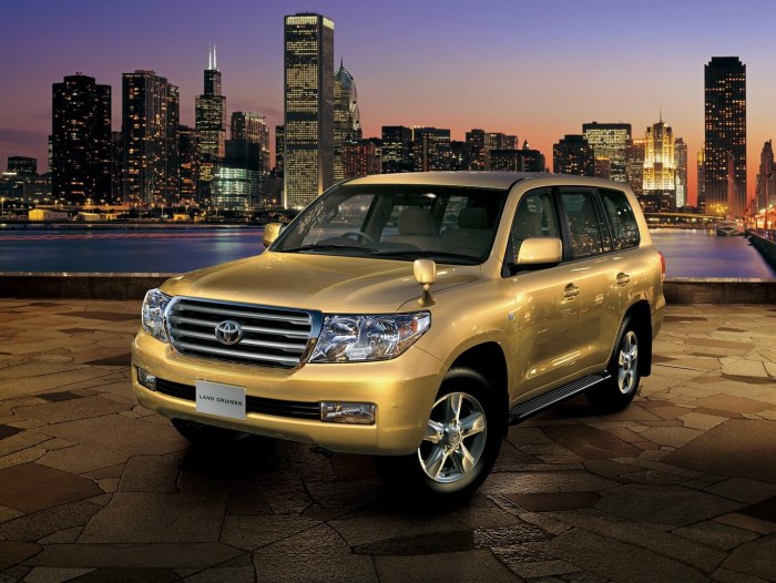 Lc200 Toyota золотистый