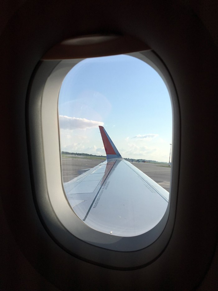 Самолета Боинг 737-800 с иллюминаторами