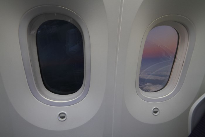 Airbus a350 иллюминатор
