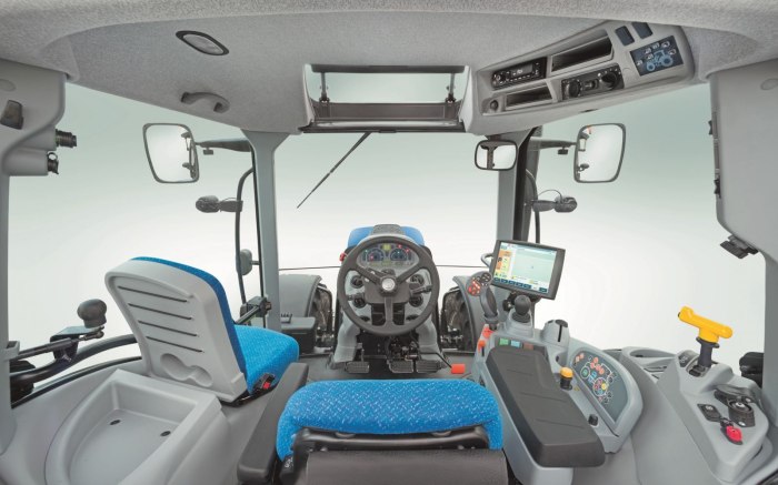 Трактор New Holland t7