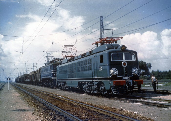 Электровоз вл60 0001