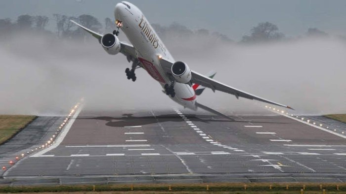 Airbus a320 на взлете