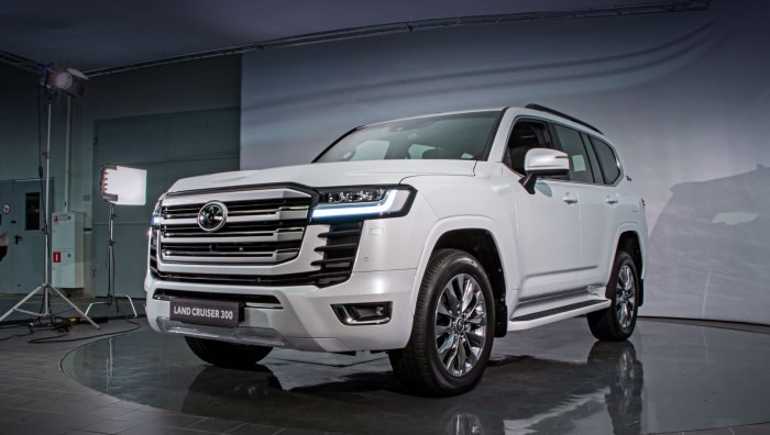 Toyota Land Cruiser 300
