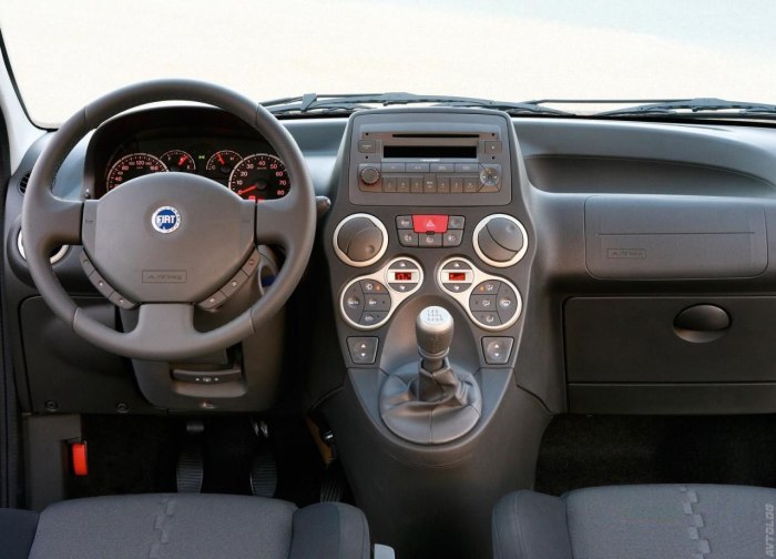 Fiat Panda 2007 салон