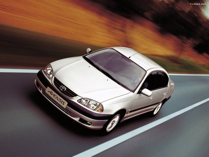 Toyota Avensis 1 поколения