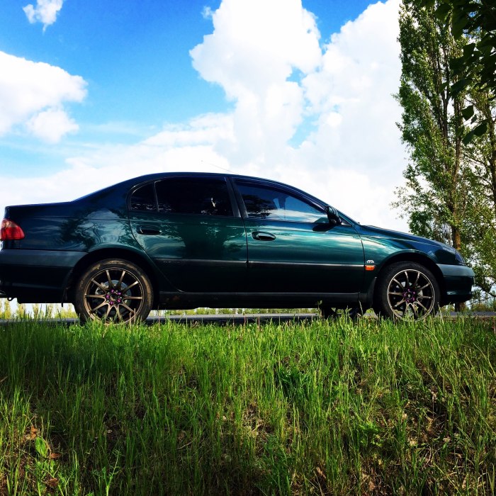 Toyota Avensis 1