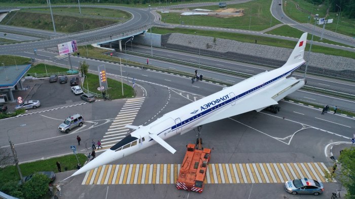 Самолет ту 144 в Жуковском Жуковский памятник самолет