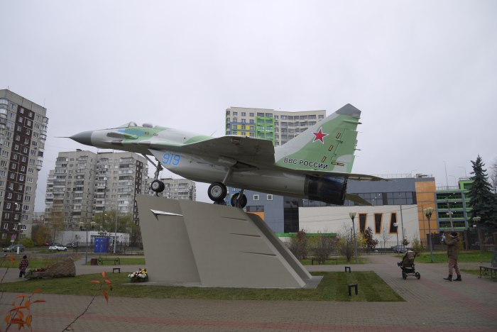 Самолет ту 144 в Жуковском Жуковский памятник