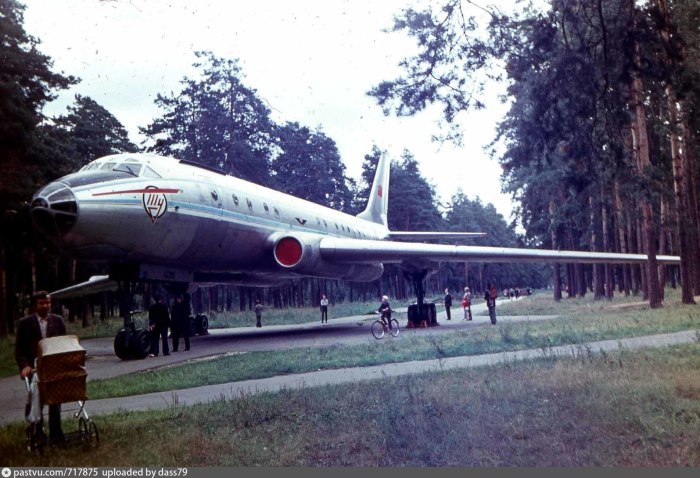 Жуковский самолет памятник
