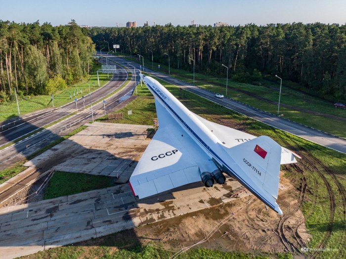 Ту-144 Жуковский памятник