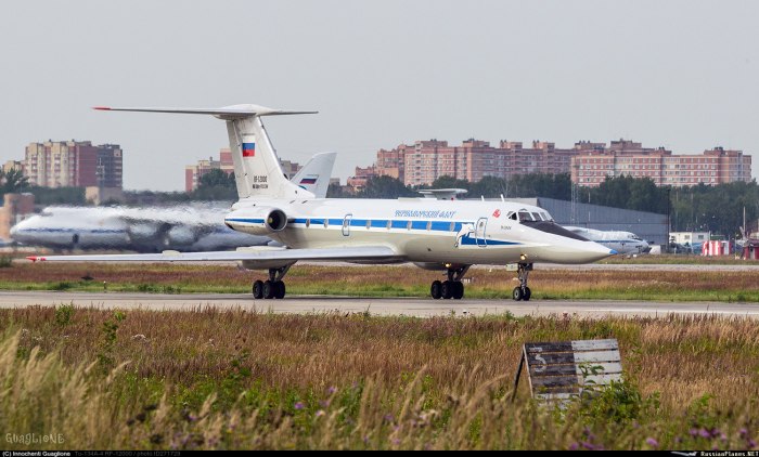 Ту-134 УБЛ черная Жемчужина