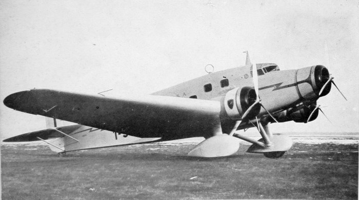 Ar-68 самолет