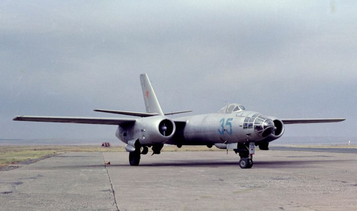 Самолет ил-28