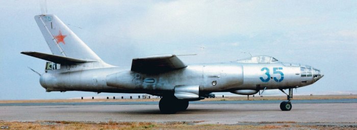 Самолет ил-28