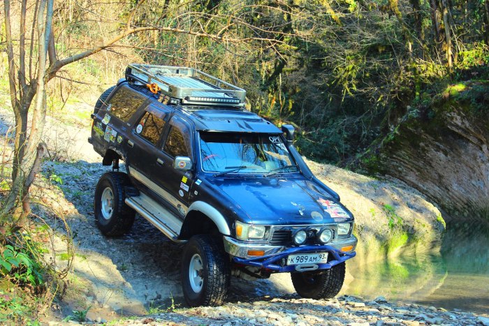 Toyota Hilux Surf 3