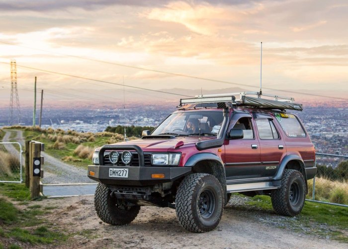 Toyota Hilux Surf 130