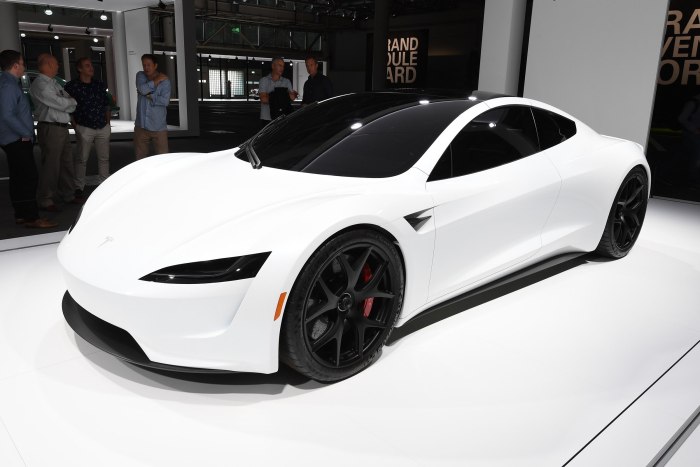 Tesla Roadster 2022