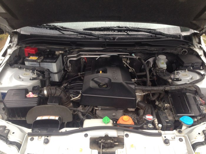 Suzuki Grand Vitara 2.4 под капотом
