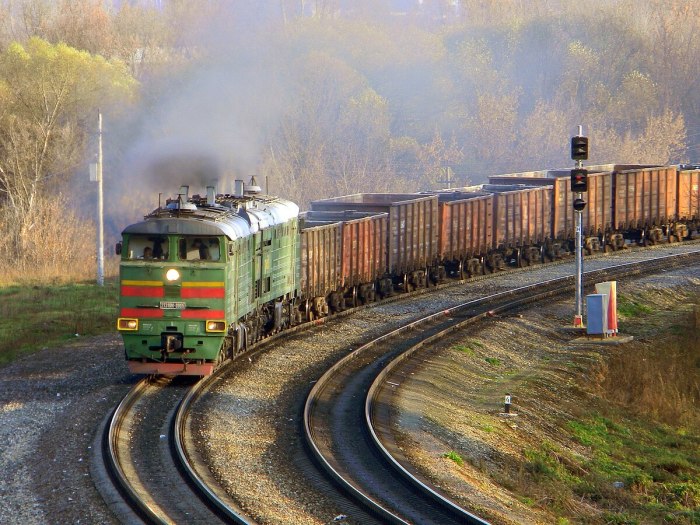 Поезд тепловоз 2тэ10м