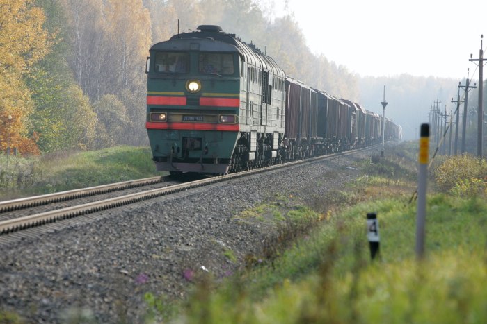 Грузовой поезд