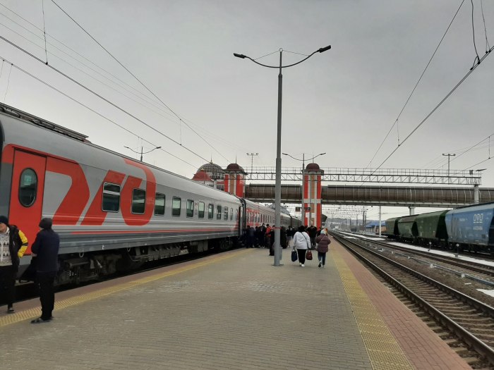 Поезд 115 Томск Адлер