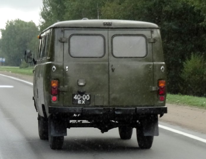УАЗ 452 Буханка вид сзади