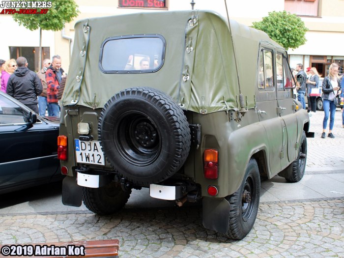 УАЗ 3151 зад