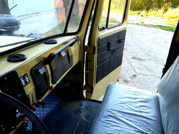 Урал 4320 салон