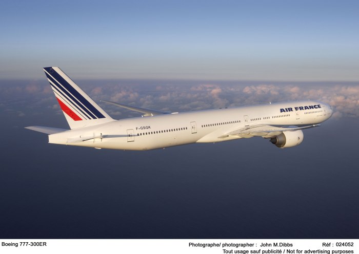Самолёт Boeing 777-300