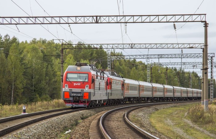 Локомотив эп1м