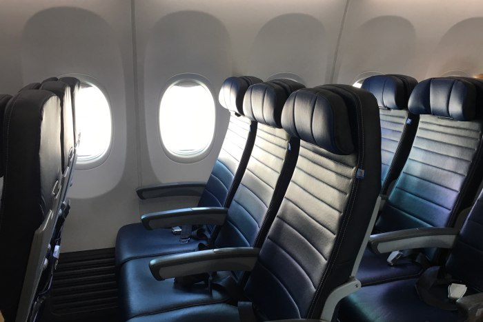 737-800 Победа салон