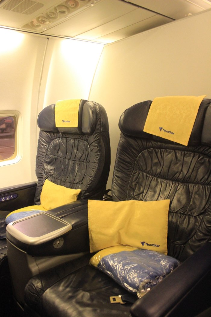 Boeing 737-800 Нордстар салон