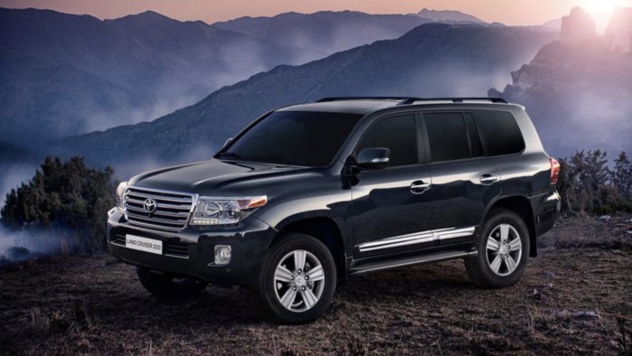 Toyota Land Cruiser 200 2012