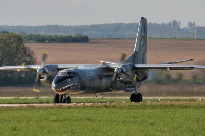 Пассажирский самолет акула