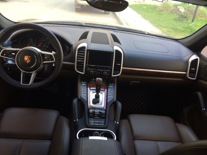 Porsche Cayenne Turbo s 2012 салон