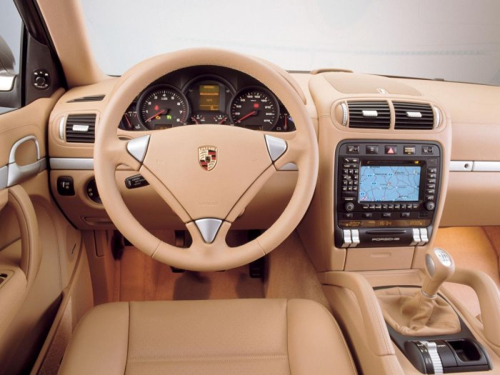 Porsche Cayenne 957 Interior