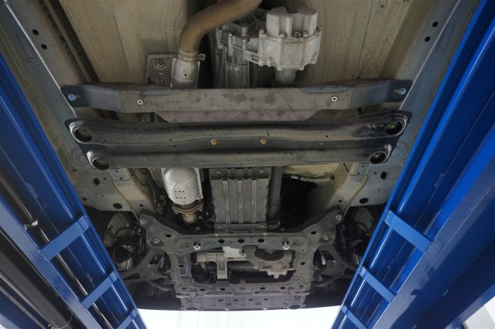 Suzuki Grand Vitara 2008 днище