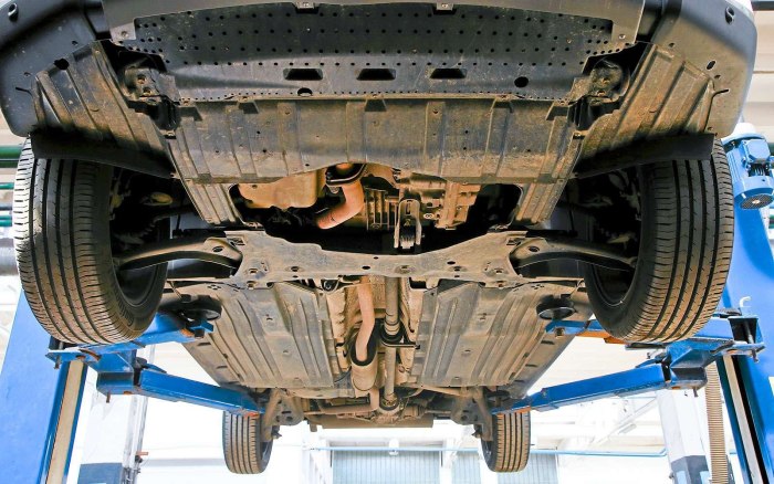Suzuki Grand Vitara 2,4 снизу