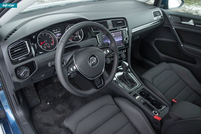 WV Golf 7 салон