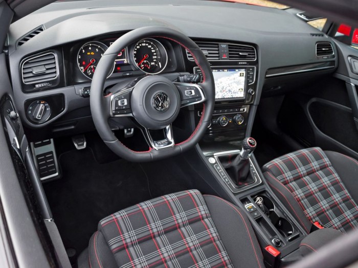 Volkswagen Golf 7 GTI салон