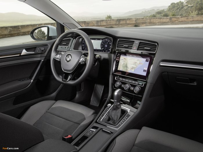 Volkswagen Golf 7 салон